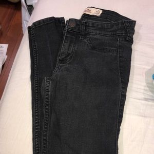 black hollister jeans